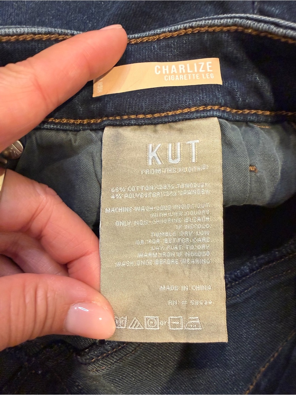 Kut from the Kloth Charlize Cigarette Leg Dark Blue Jeans size 12 - Picture 4 of 7